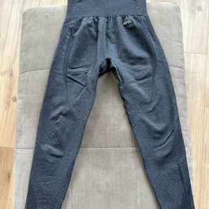 AYBL Size M High Waisted Booty Lifting Workout Leggings in Gray